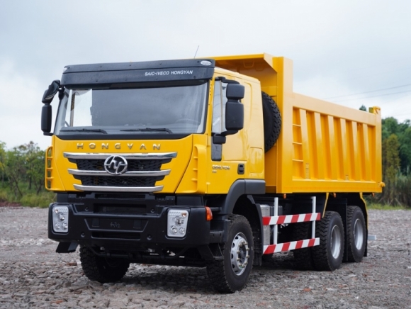 Самосвал Hongyan 6x4