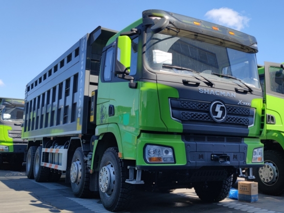 Самосвал Shacman 8x4-560