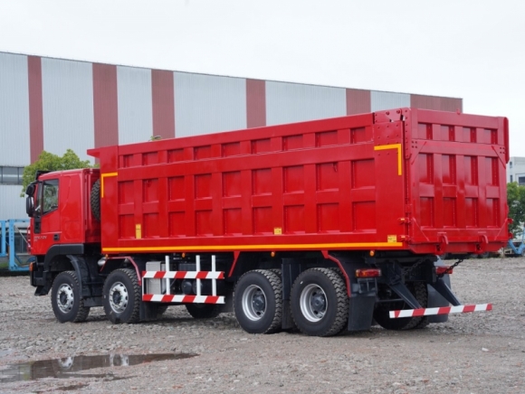 Самосвал Hongyan 8x4