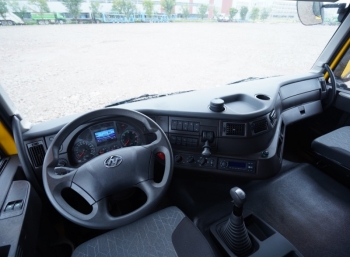 Самосвал Hongyan 6x4