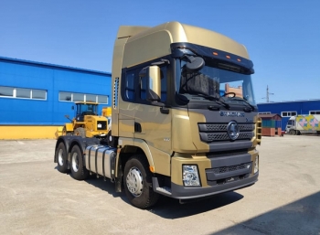 Тягач Shacman 6x6