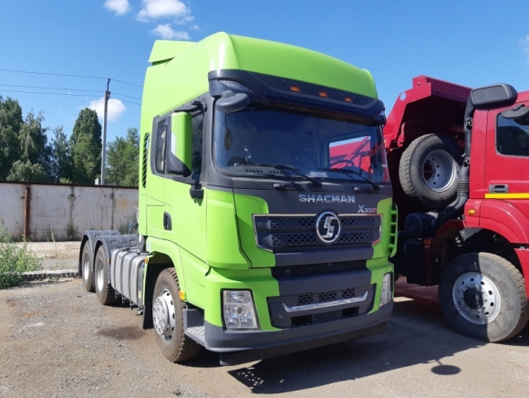 Тягач Shacman 6x4