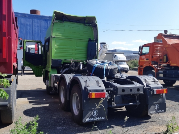 Тягач Shacman 6x4